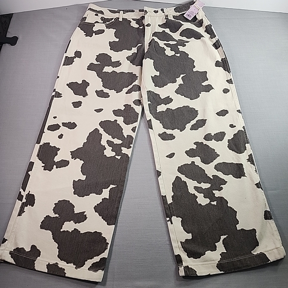 Cow Print Brown & Cream Women’s Trendy Western Denim Baggy Jeans Size L - Picture 3 of 4